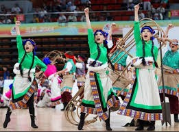 阿布扎比F1一练综述：诺里斯夺冠，维斯塔潘紧随其后，勒克莱尔居第三