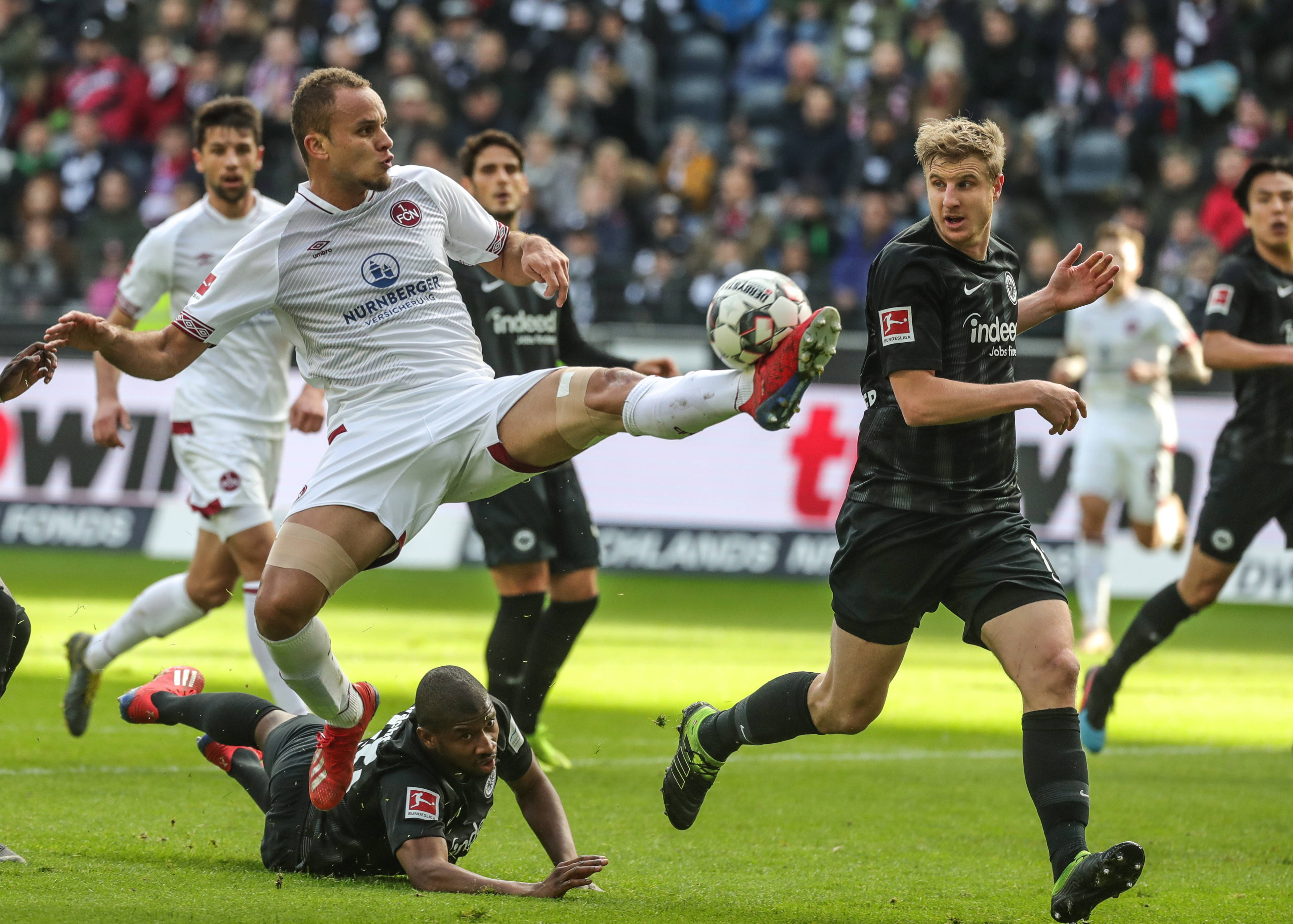 陷入低迷 陷入低迷